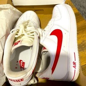 I’m selling my 👟 Air Force 1. Size 11